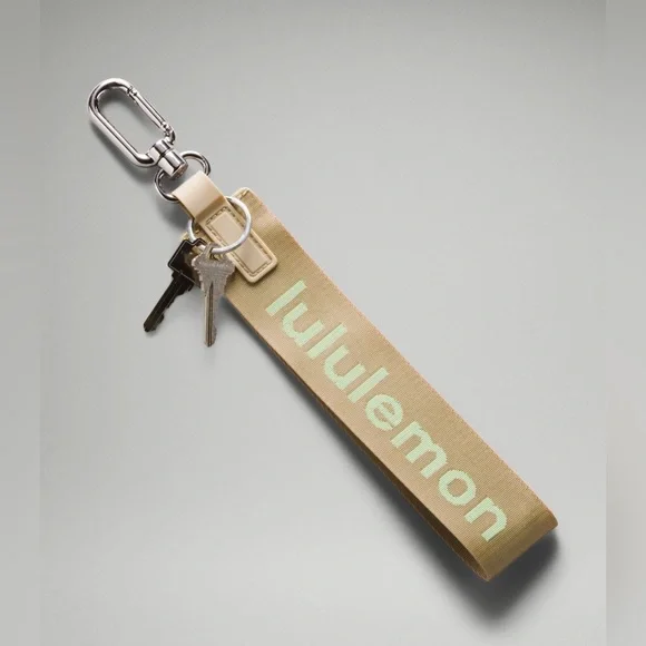NWT Never lost Lululemon Keychain bag clip SOLD SEPARATELY Keep your keys close - Picture 10 of 15